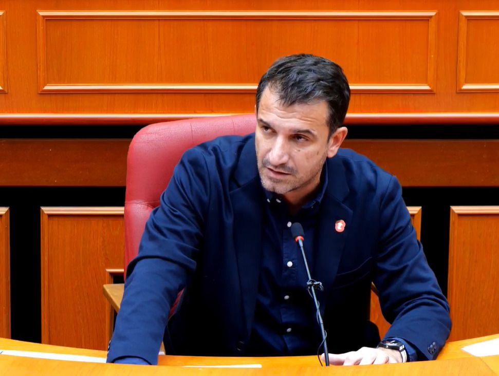 Buxheti 2026/ Socialistët në Këshillin Bashkiak të Tiranës kërkesë SPAK-ut: Lejoni kryetarin Veliaj të marrë pjesë në mbledhje fizikisht, e drejtë e tij ligjore