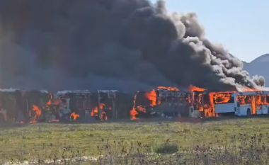Zjarri në parkun e autobusëve në Durrës, policia jep detaje