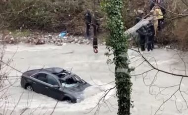 Dyshohet se e mori rrjedha e përroit, vijojnë kërkimet për gjetjen e 30-vjeçarit, Jurgen Karaj