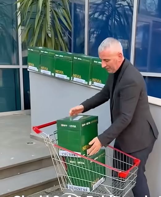 Avokati i Safet Bajrit e tërheq dosjen hetimore nga SPAK u me karrocë marketi  VIDEO 