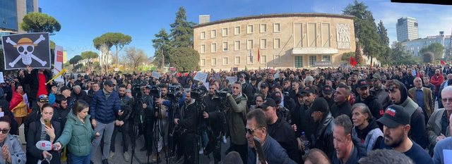  Kundër hajdutërisë   Lapaj njofton protestën e rradhës  Protestojmë masivisht për dorëheqjen e Ramës