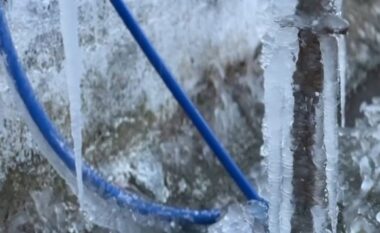 Temperatura ekstreme, akull dhe ngrica në Dibër/ Shfaqen probleme me furnizimin me ujë të pijshëm dhe bllokohen disa fshatra