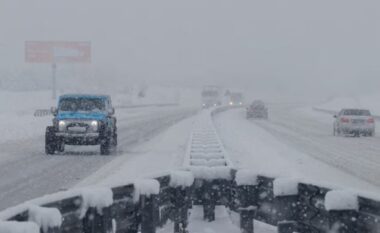 Kosovë nën mot të acartë/ Ngrica dhe borë paralajmërojnë rreziqe në rrugë, Kurti apel qytetarëve për kujdes maksimal