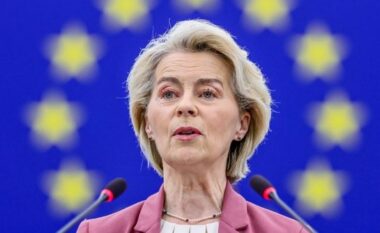 E katërta në 7 muaj/ Ursula von der Leyen i mbijeton sërish mocionit të mosbesimit në Parlamentin Europian