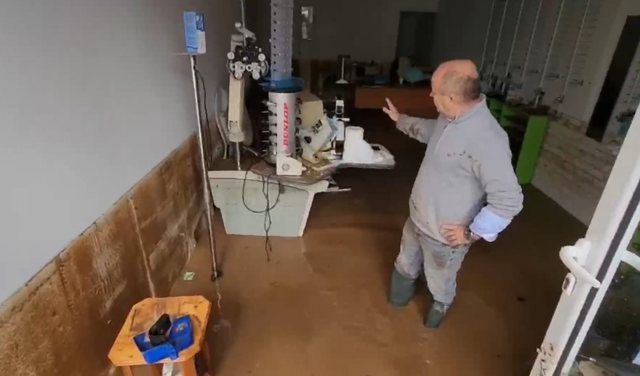 Dhjetëra dëmtime nga uji, qytetarët në Gjirokastër: Na u shkatërrua çdo gjë