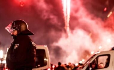 E rëndë në Gjermani/ Dy të rinj humbin jetën pas shpërthimit të fishekzjarreve, disa të tjerë…