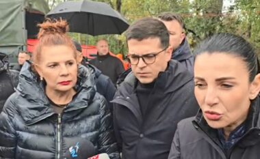 SPAK kërkon ta arrestojë, Belinda Balluku rishfaqet në publik, inspekton përmbytjet në Novoselë: Do fryjnë erëra të fuqishme… (VIDEO)