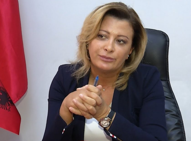 Dallëndyshe Bici jep dorëheqjen