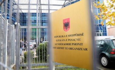 Të bëhet akt-ekspertim i shënimit “për Shkelzenin”/ GJKKO nuk pranon kërkesën e avokatëve të Mediut, shtyhet seanca