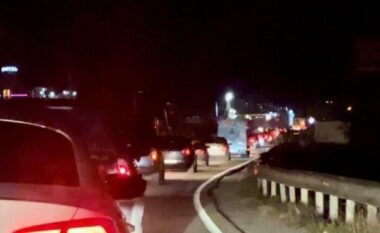 Trafiku që nuk mbaron kurrë-Sa do të zgjasë kalvari i pritjeve në aksin Elbasan-Librazhd?!