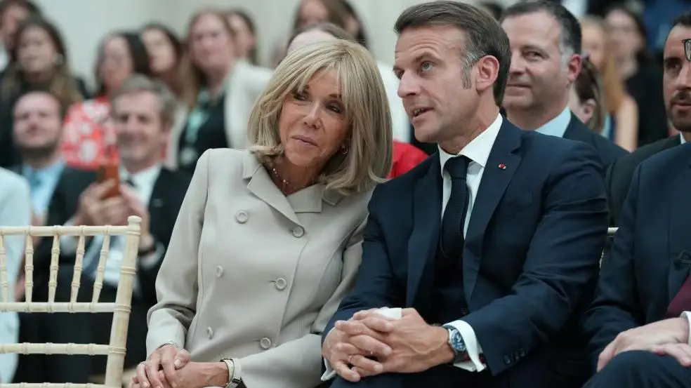 Pretenduan në rrjete se Brigitte Macron  ishte burrë   10 të pandehur dënohen deri në 6 muaj burg