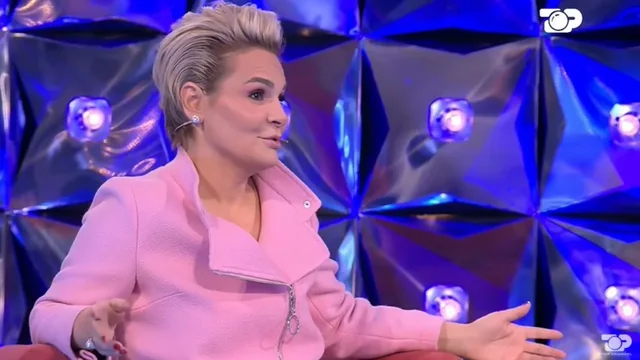 VIDEO   Kunatat  si motra    Reagimi epik i Monika Kryemadhit  Avash mo avash  unë me motrën e Ilirit  