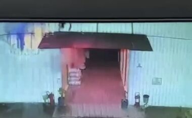 VIDEOJA E FRIKSHME/Ja si nisi zjarri mbrëmë te “5 Maji” në Tiranë