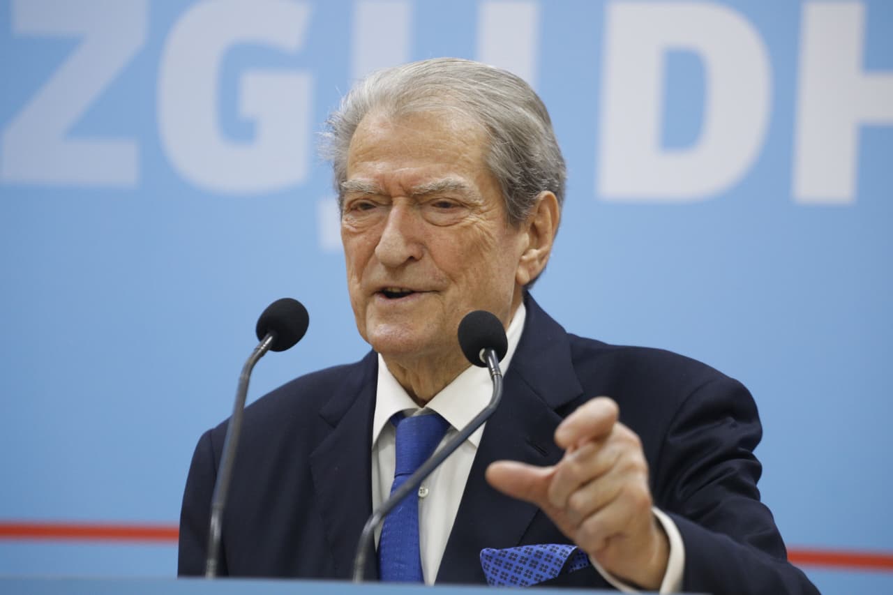  Revolucioni iranian drejt fitores vendimtare   Berisha  Dënoj me forcën më të madhe barbaritë e regjimit ndaj qytetarëve