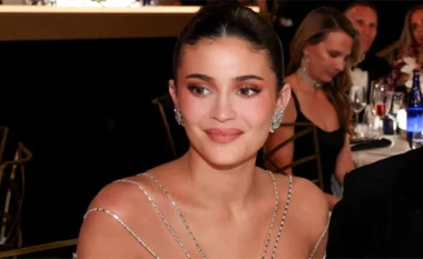 Pse pamja e Kylie Jenner në Golden Globes i ngjall entuziazëm fansave?