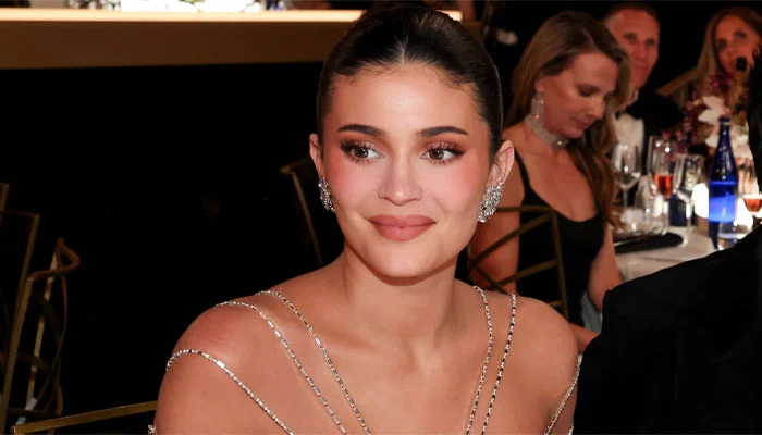 Pse pamja e Kylie Jenner në Golden Globes i ngjall entuziazëm fansave 
