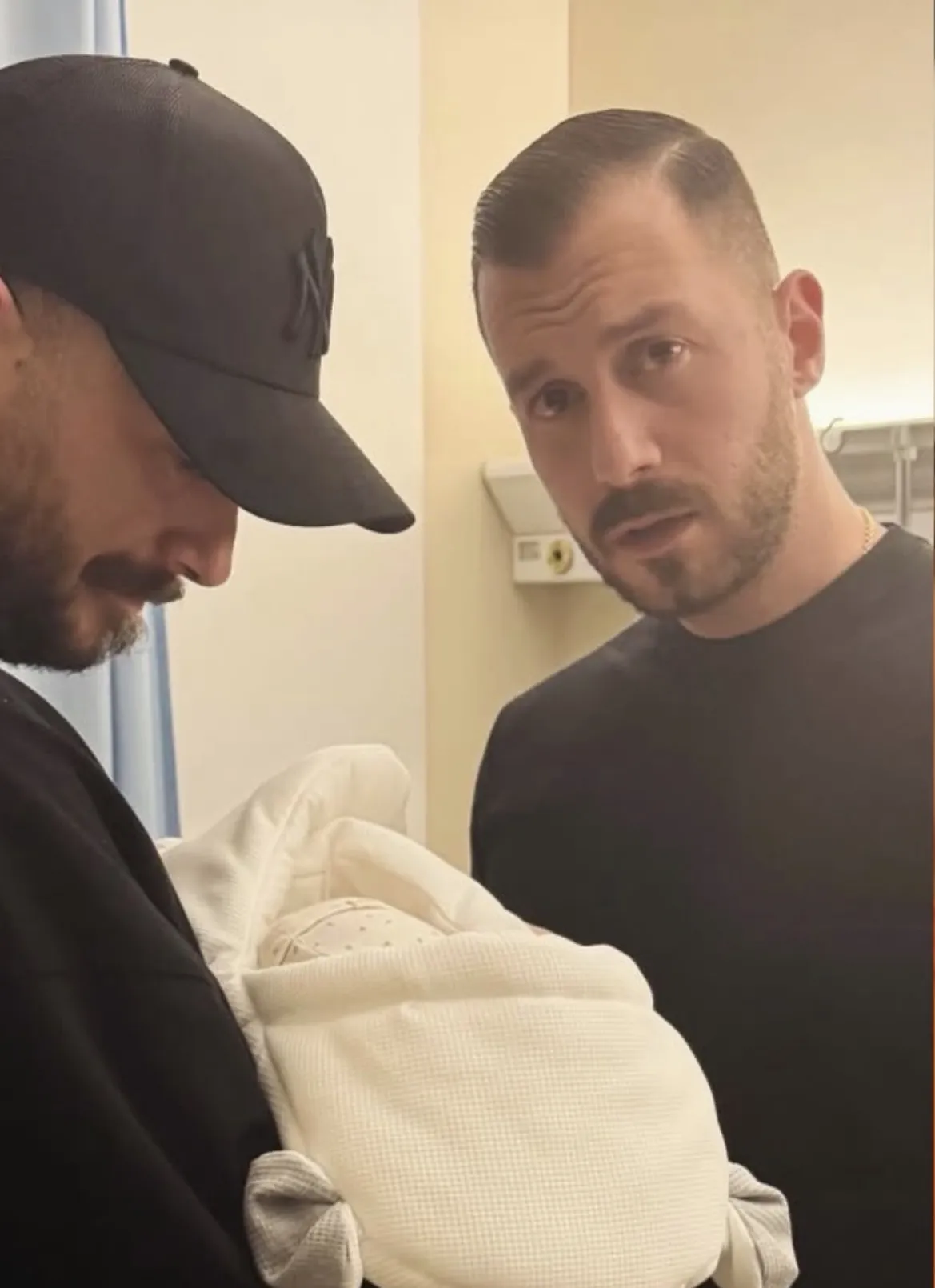 Lajm i ëmbël nga familja Veshaj  një vajzë i shtohet familjes