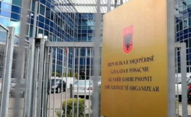 Donte t’i gjente djalit punë si inspektor mjedisi në Fier/ Apeli lë në fuqi dënimin për Dritan Lleshin