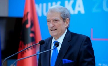 “Përdorën gaz lotsjellës 3 vite të skaduar, ishte kthyer në helm”, Berisha: Proda i krimit përdori dhunë të egër, 5 banditë tërhoqën zvarrë një 10-vjeçar