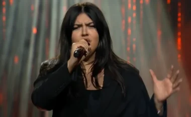 19-vjeçarja nga Kosova mahnit në skenën e “The Voice of Finland” me zërin e saj