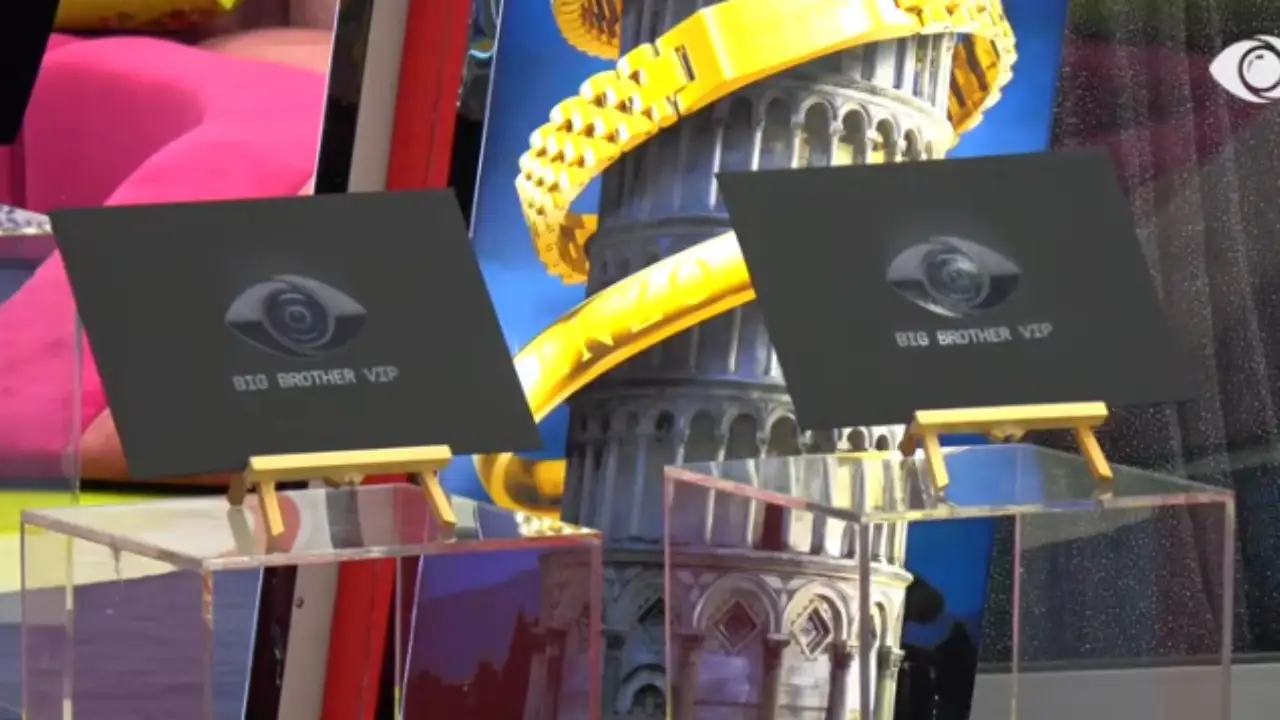 Brikena  parashikon  zarfet e zinj  Njëri për Rogertin  tjetri për Kejsin 