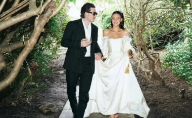 Flet organizatori i dasmës: Jam i befasuar nga qëndrimi i Brooklyn Beckham ndaj prindërve të tij