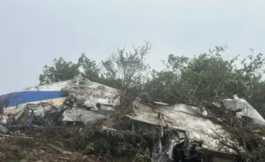 Tragjedi në Kolumbi: Avioni me 15 persona rrëzohet në zonë malore, nuk ka të mbijetuar, mes viktimave një kongresmen