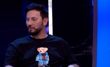 Elton Tozaj e k*rcënojnë për jetën, i lyejnë shtëpinë me benzinë