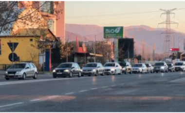 “Paralizohet” aksi Milot-Lezhë, trafik i rënduar dhe vonesa në qarkullim