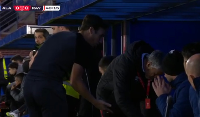 VIDEO/ E paprecedentë, tjetër sherr i futbollistit të Kombëtares me trajnerin për zëvendësimin