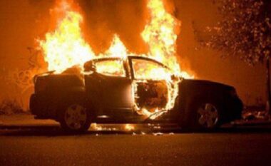 Përfshihet nga flakët një makinë e parkuar në Rrëshen, ja dyshimet e policisë