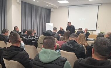 “Qeveria më hajdute e Europës”/ Lapaj thirrje qytetarëve në Berat: Më 31 janar, bashkohuni masivisht në shesh