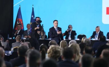 Lumir Abdixhiku mbetet në krye të LDK-së, Kuvendi i partisë votoi kundër dorëheqjes së tij