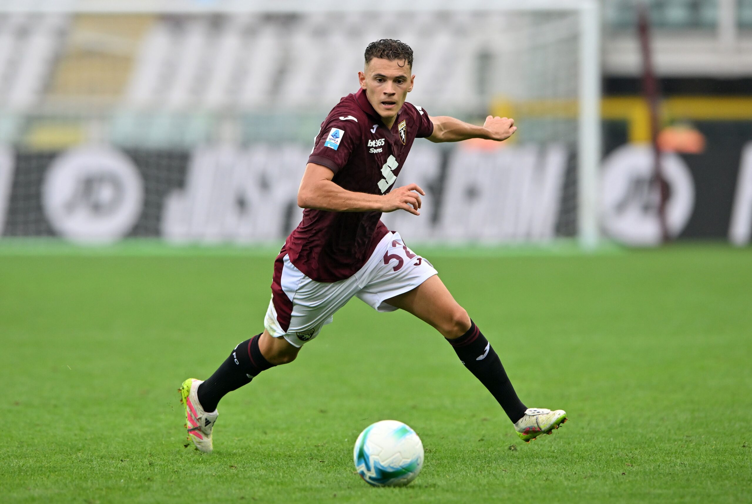 Torino është gati të blejë Asllanin nga Interi  dëshiron ta japë menjëherë si  dhuratë 