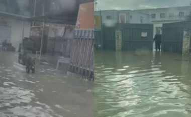 Rruga dhe oborri i burgut të Durrësit edhe sot “pushtohen” nga uji (VIDEO)