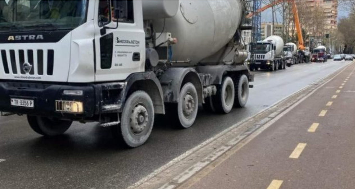 E rëndë në Tiranë/ Pompa e betonierës aksidenton për vdekje punonjësin, arrestohet drejtuesi