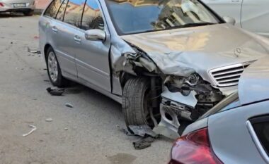 Aksident zinxhir në Vlorë, pesë makina përplasen njëra pas tjetrës