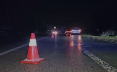 Aksident i rëndë në rrugën Lushnjë-Berat, makina përplas për vdekje këmbësorin 55-vjeçar