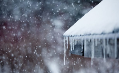 Parashikimi i motit 1 Janar 2026/ I ftohti dhe acari mbërthejnë vendin, temperaturat zbresin deri në -8°C