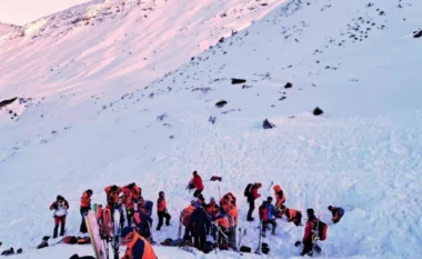 Fundjavë e zezë në Alpe, tetë skiatorë të vdekur brenda një dite nga orteqet