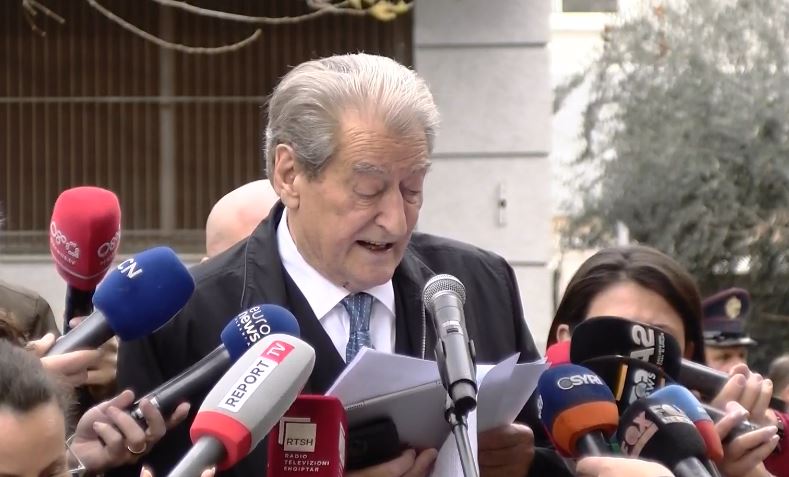 Arrestimi i Maduros/ Berisha: Rama ka ndërruar emrin, sipas tij problemi i Venezuelës është se ka naftë dhe Shqipëria s’ka, por harroi se u thoshte shqiptarëve se Shpiragun noton mbi naftë