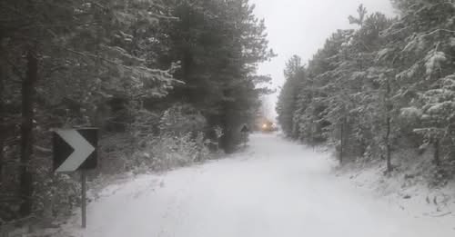Reshjet e dëborës në Shkodër/ Policia apel drejtuesve të automjeteve: Përdorni goma dimërore ose zinxhirë