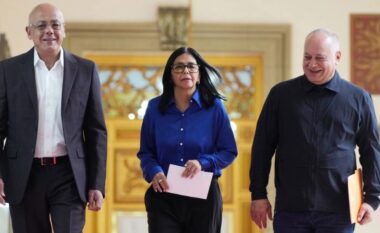 Presidentja e përkohshme e Venezuelës bën thirrje për reforma në industrinë e naftës dhe hapje ndaj investimeve të huaja: Të mos kemi frikë nga diplomacia me SHBA