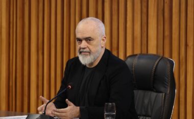 “Qiratë e shtrenjta në Tiranë, studentët e kryeqytetit do të strehohen në Durrës”- Rama njofton ngritjen e kampusit të ri universitar: Do ta kenë më të thjeshtë