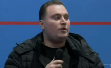 Djali i Sokol Olldashit kritikon Foltoren e Berishës: Shohim të flasin disa fytyra që na bëjnë për të qeshur e të ulim kokën!