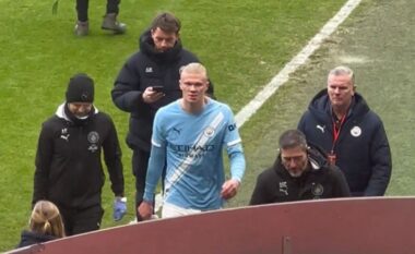 Haland, si është babai yt? Tifozët e Mançester Junajtid nuk harrojnë incidentin famëkeq dhe i hakërrehen sulmuesit (VIDEO)