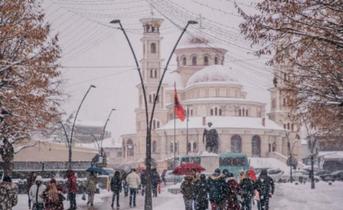 Situatë e vështirë në Qarkun e Korçës/ Rrëshqitje dherash, bllokime rrugore dhe mungesë energjie
