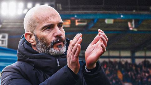 Vendimi më i papritur, pretendentët e Premier Ligës njoftojnë largimin e trajnerit që i futi në histori