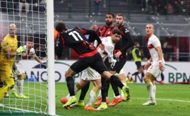 Leao shpëton Milanin nga humbja, Genoa shpërdoron një penallti në minutën e 99-të