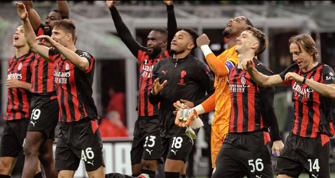 Milani “ndan” Italinë në dy pjesë, nis ndjekja për kreun